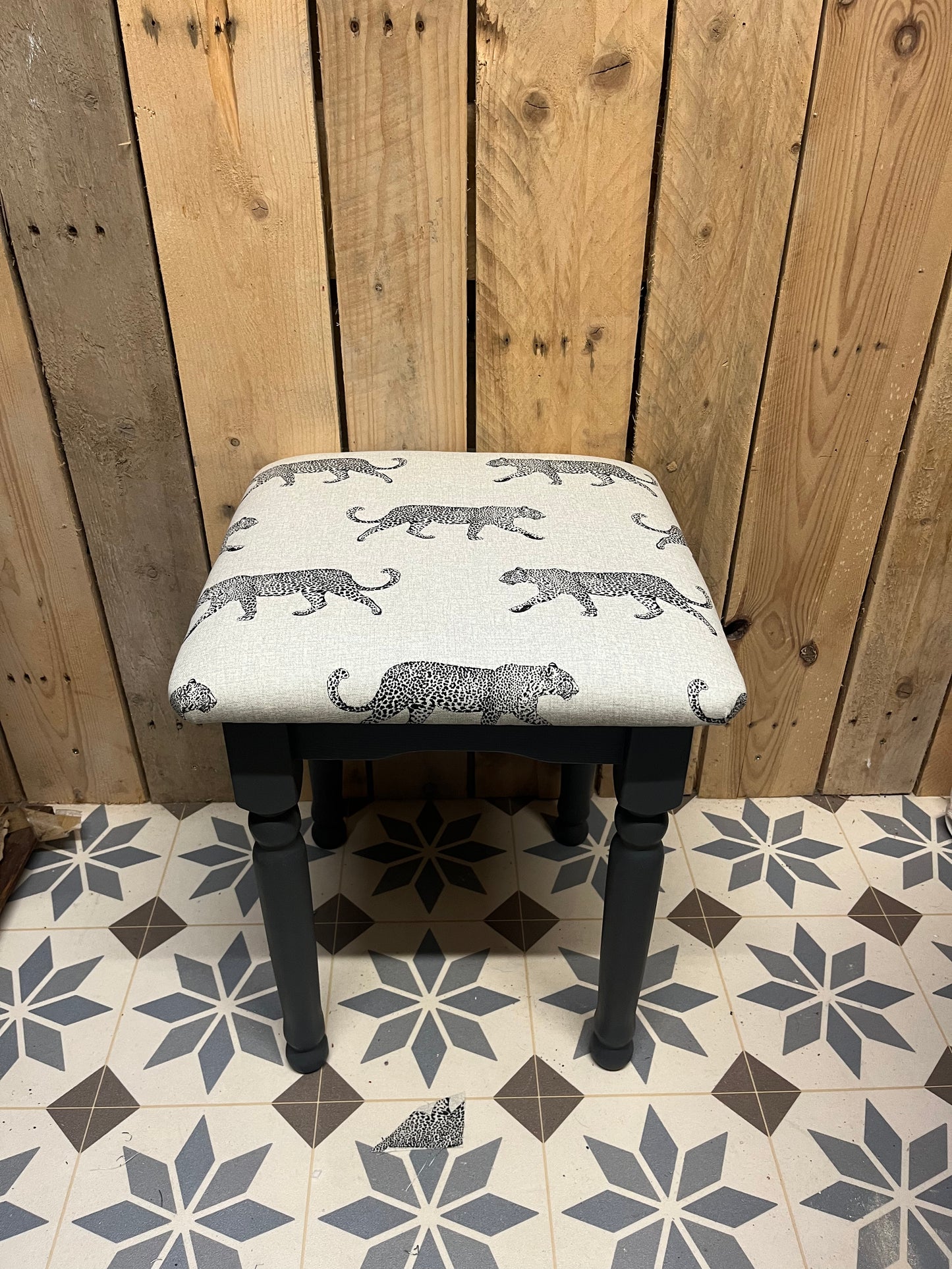 Reloved Stool